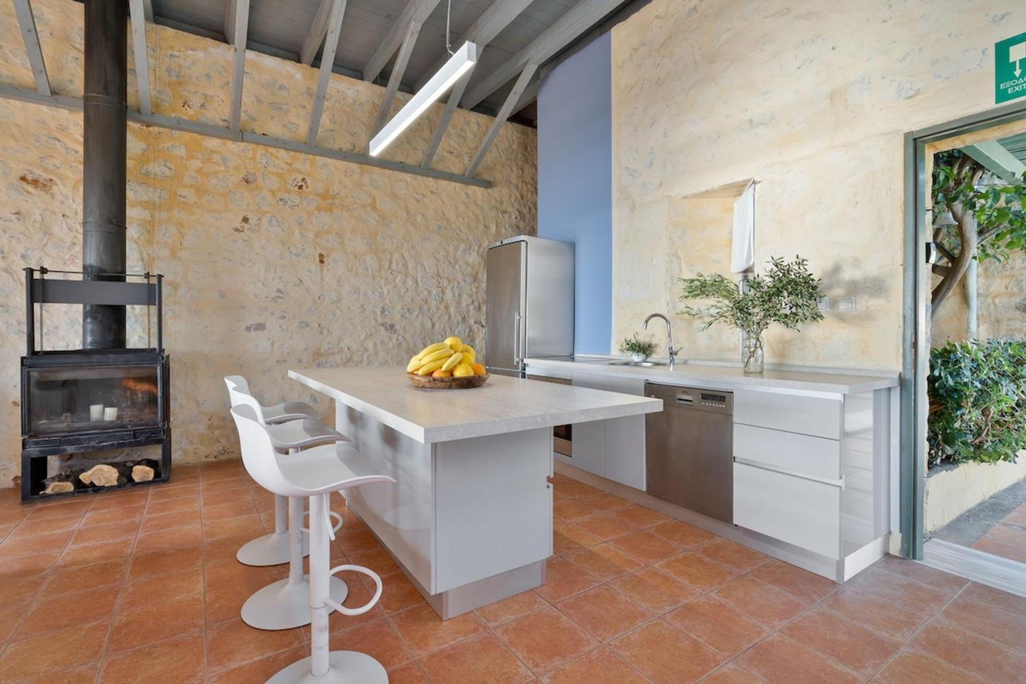 Villa Mediterranea, With Heated Pool Livadia  Экстерьер фото